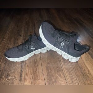 Women’s size 9.5 On Running On Cloud Cloudswift Black/White Helion Shoes.